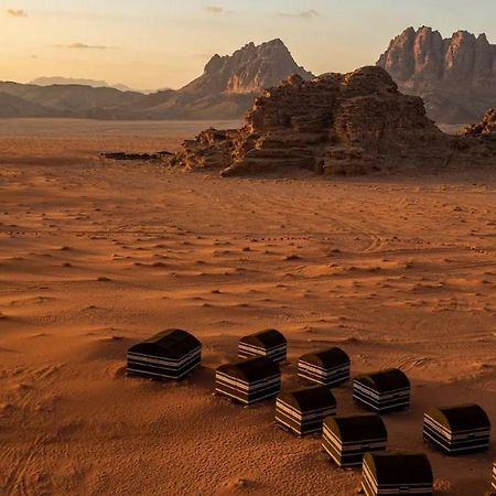 Hotel Real Bedouin Experience Tours & Camp Wadi Rum Esterno foto