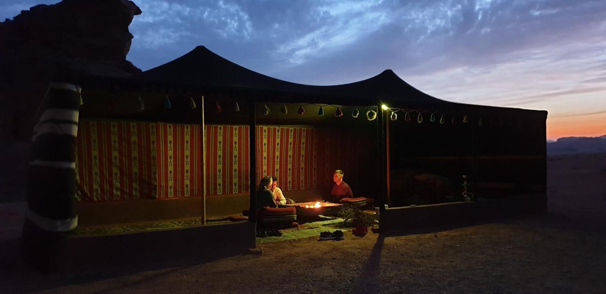 Hotel Real Bedouin Experience Tours & Camp Wadi Rum Esterno foto