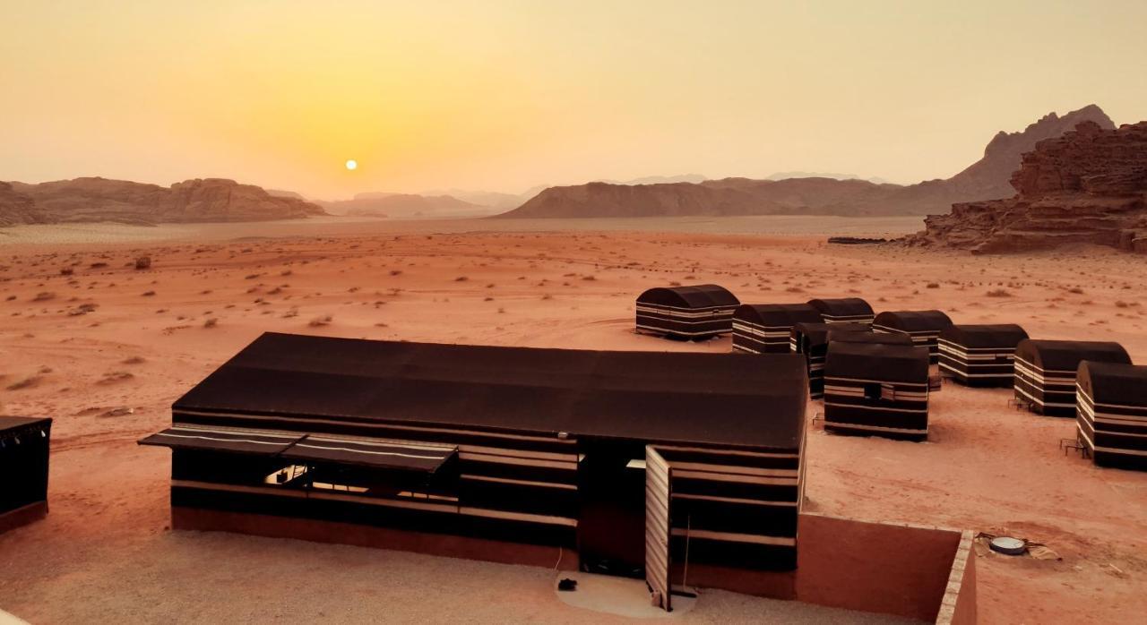 Hotel Real Bedouin Experience Tours & Camp Wadi Rum Esterno foto